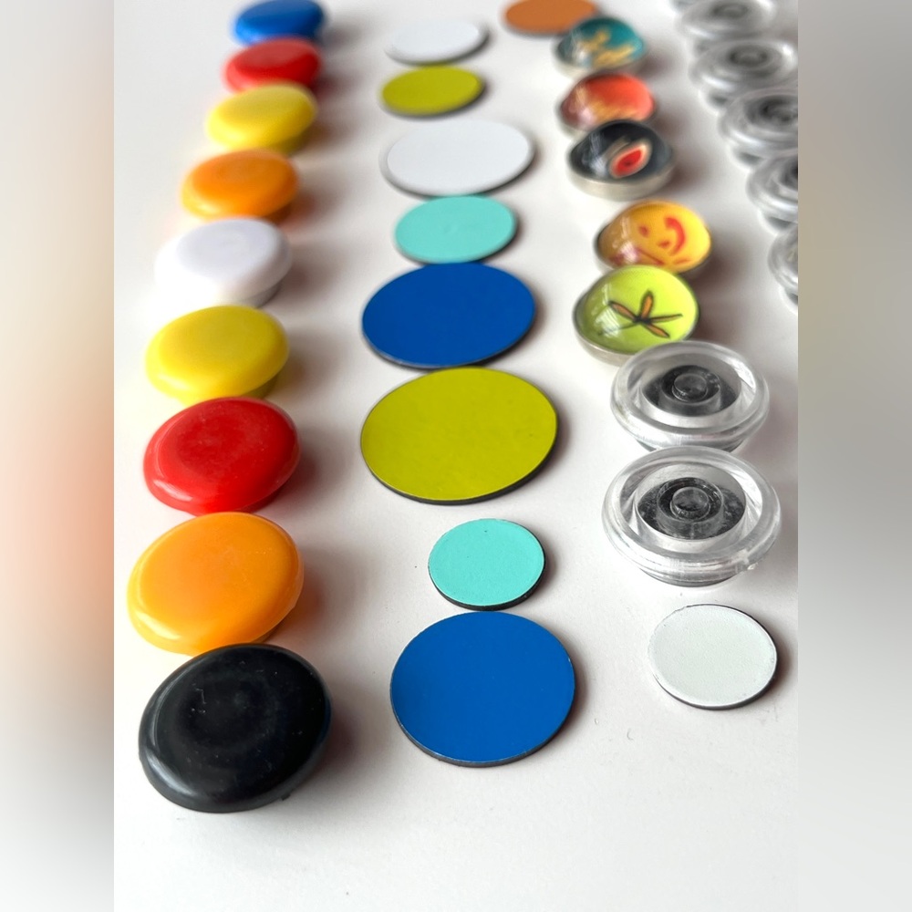Colorful Button and Magnet Set - Picture 3 of 3